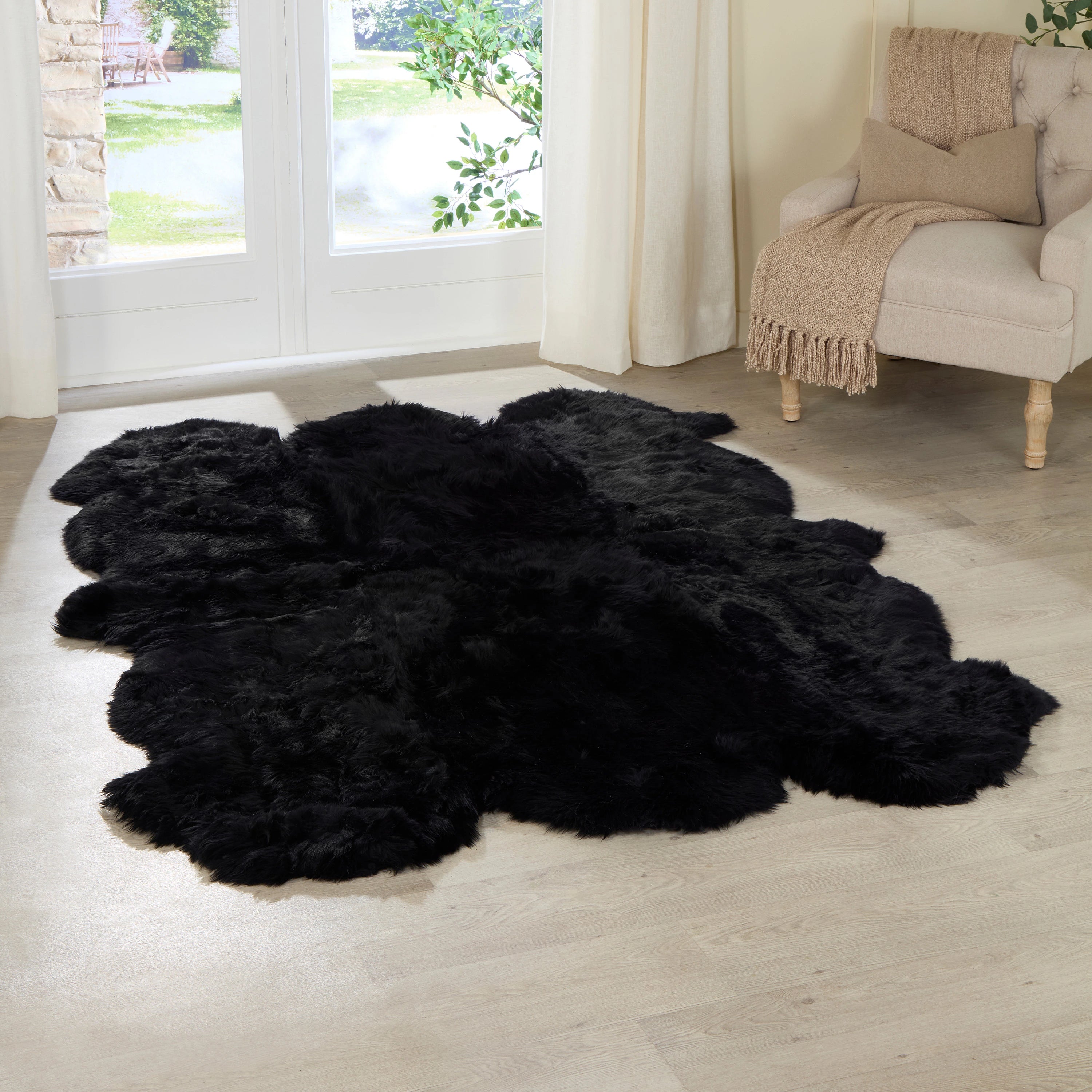 Sextuple Black Sheepskin Rug
